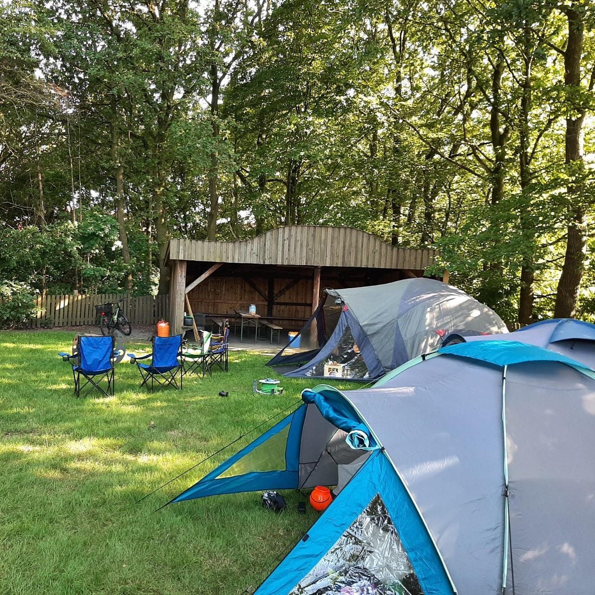 🏼Veranstaltungstipp für alle Kinder mit ihren PapasKolping bietet am Samstag, 2.7.22 zum zweiten mal "Vater-Kind-Zelten"-Zuhause an. Auch für Nichtmitglieder wieder kostenlos! ️🏕Alle Infos und zur Anmeldung: Link in der Bio️🏕Wir freuen uns auf eure Anmeldungen. Und erzählt es sehr gerne euren Freund:innen weiter