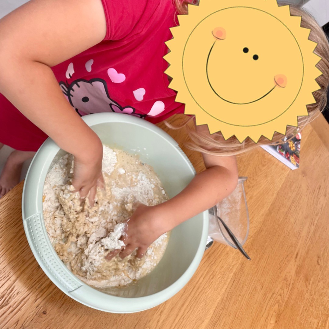 ‍🧑‍‍ Smörrebröd ‍🧑‍‍Wir bereiten heute morgen das Stockbrot und ein paar weiche Brötchen für das Zelten vor. In ein paar Stunden kann es losgehen #Lorup #Kolping #Zelten